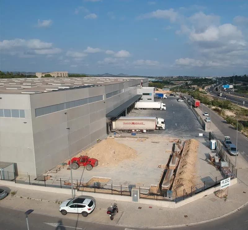 Prosiguen los trabajos para las cimentaciones de la ampliación de la nave de nuestro cliente SERYCA