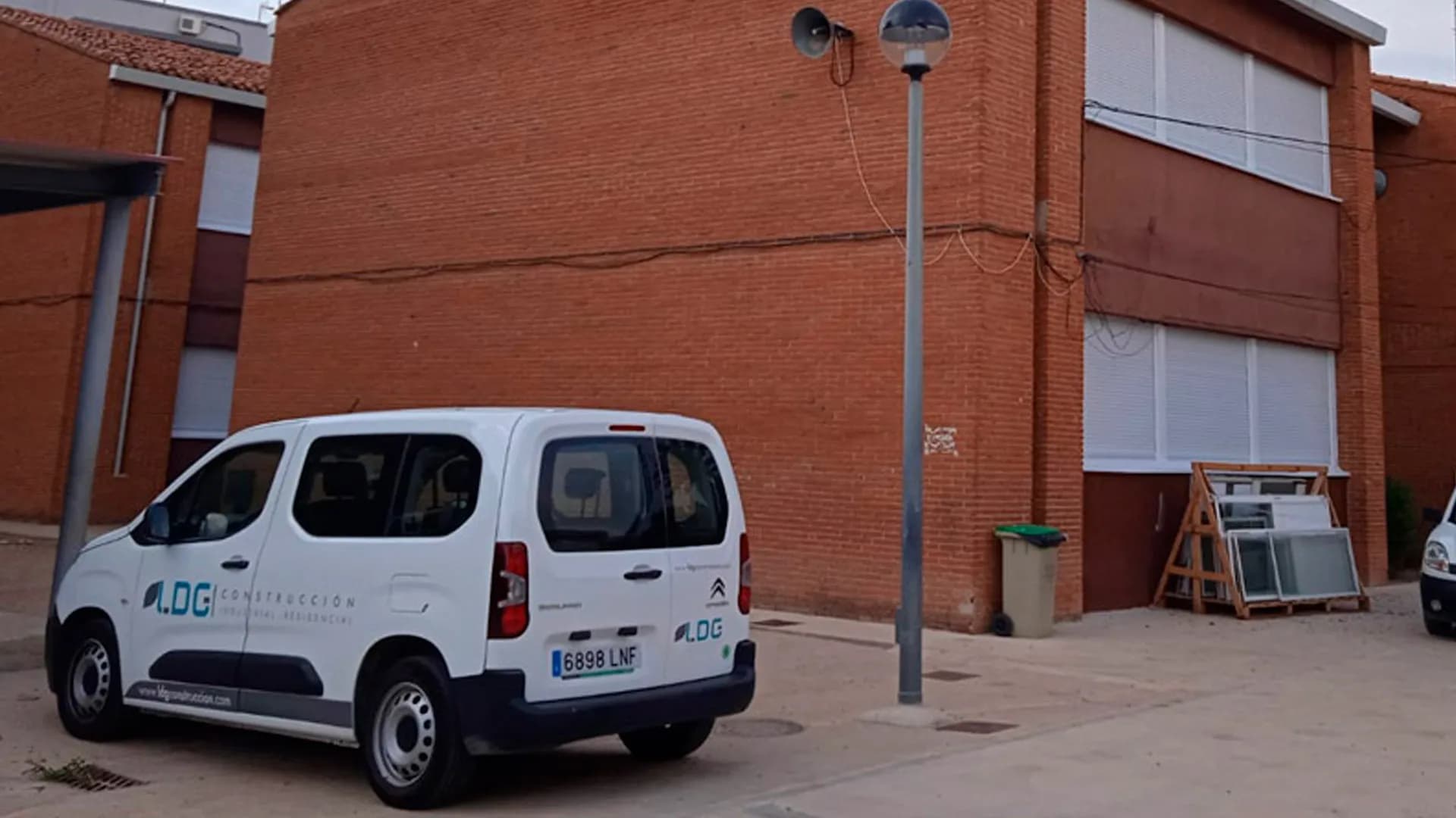 REFORMA BAÑOS EDIFICIO PRIMARIA CEIP RAMÓN LAPORTA (QUART DE POBLET)