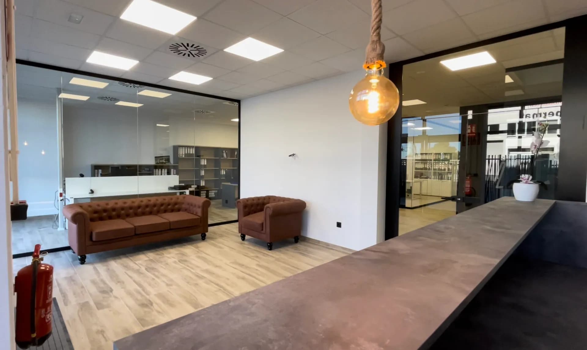 OFICINAS PONDECOR INTERIORISMO S.L