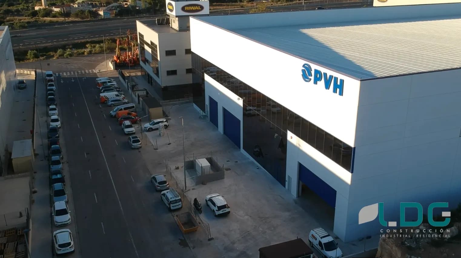 Entrega la nave para PV Hardware